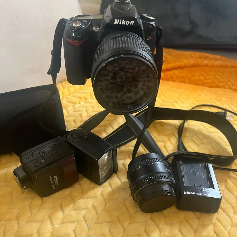 Nikon D90 with two lens and the flash